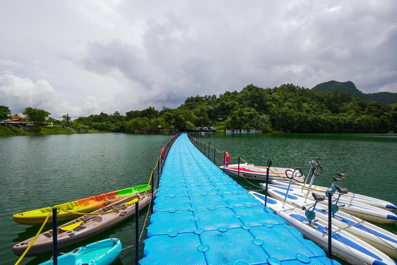 Roxy Tasik Biru Resort City Bau ภายนอก รูปภาพ