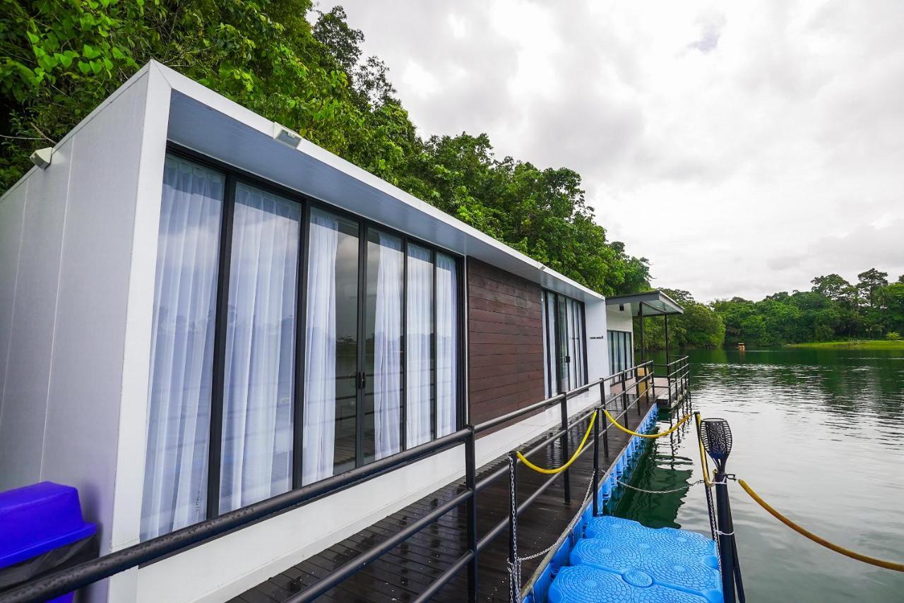 Roxy Tasik Biru Resort City Bau ภายนอก รูปภาพ