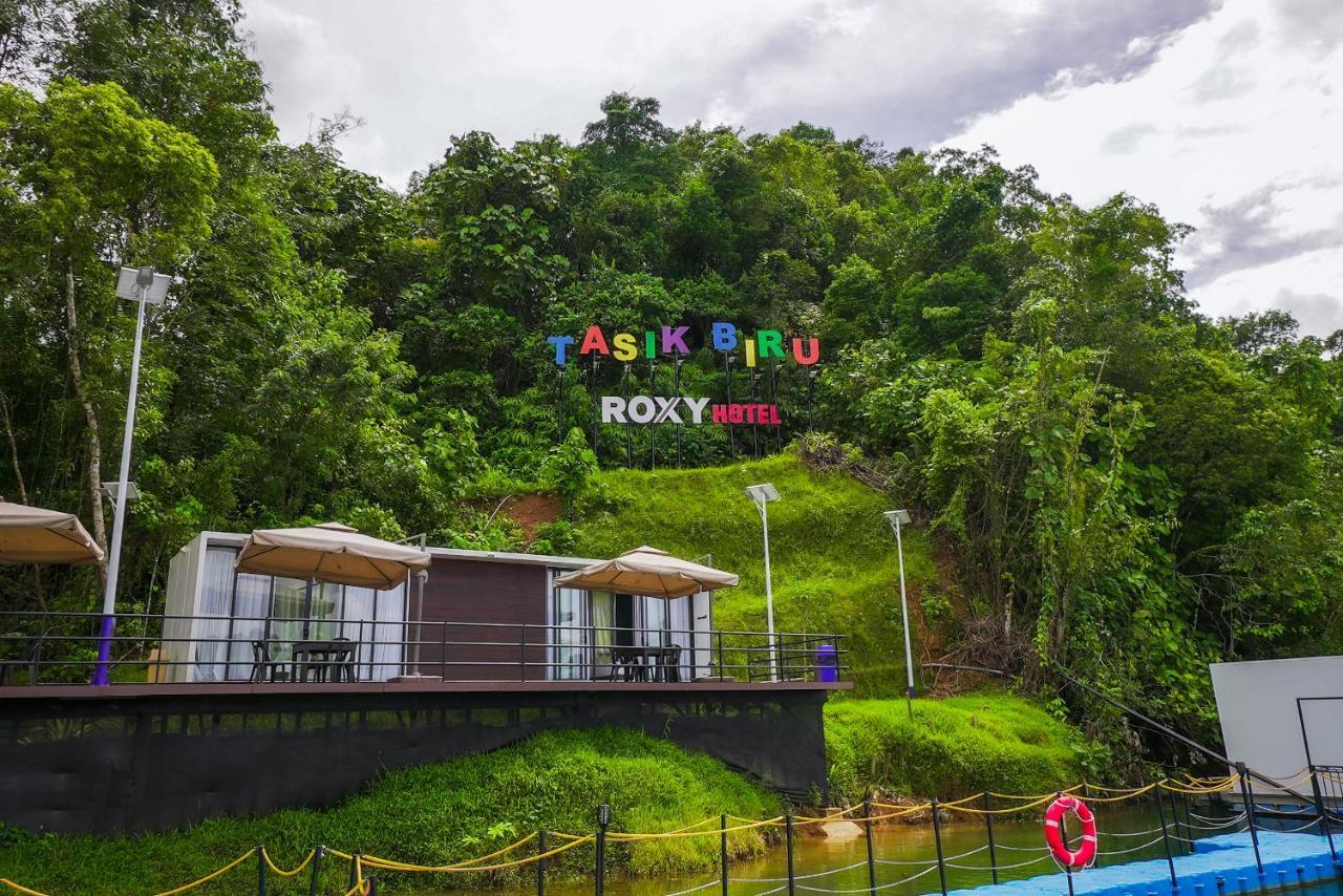 Roxy Tasik Biru Resort City Bau ภายนอก รูปภาพ