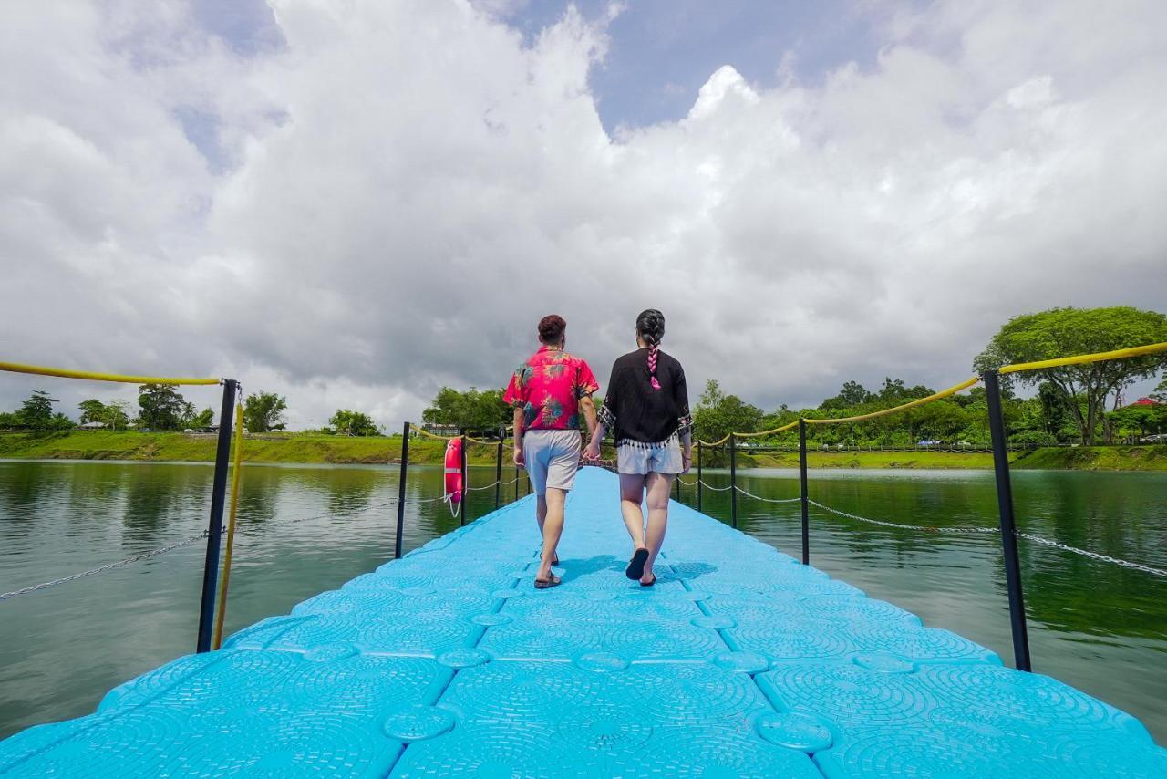 Roxy Tasik Biru Resort City Bau ภายนอก รูปภาพ