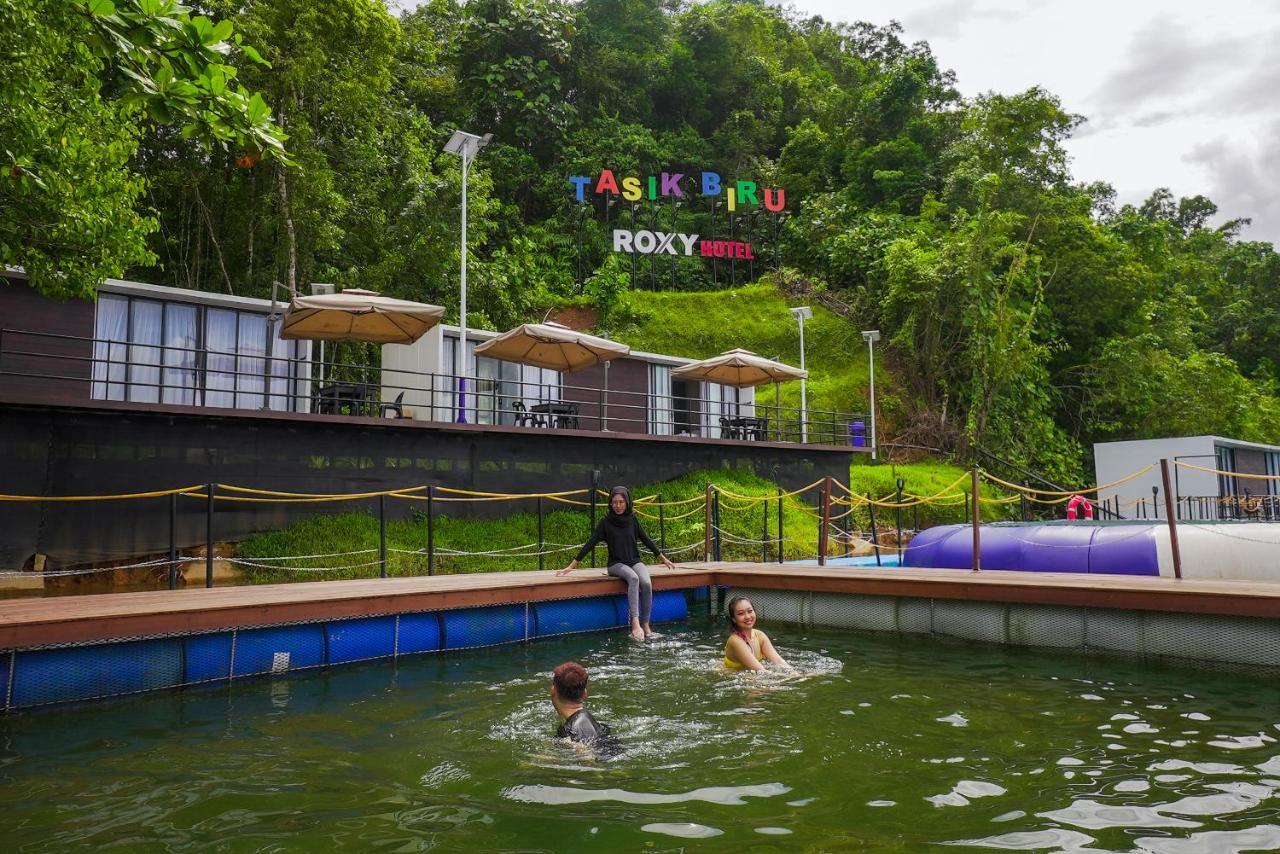Roxy Tasik Biru Resort City Bau ภายนอก รูปภาพ